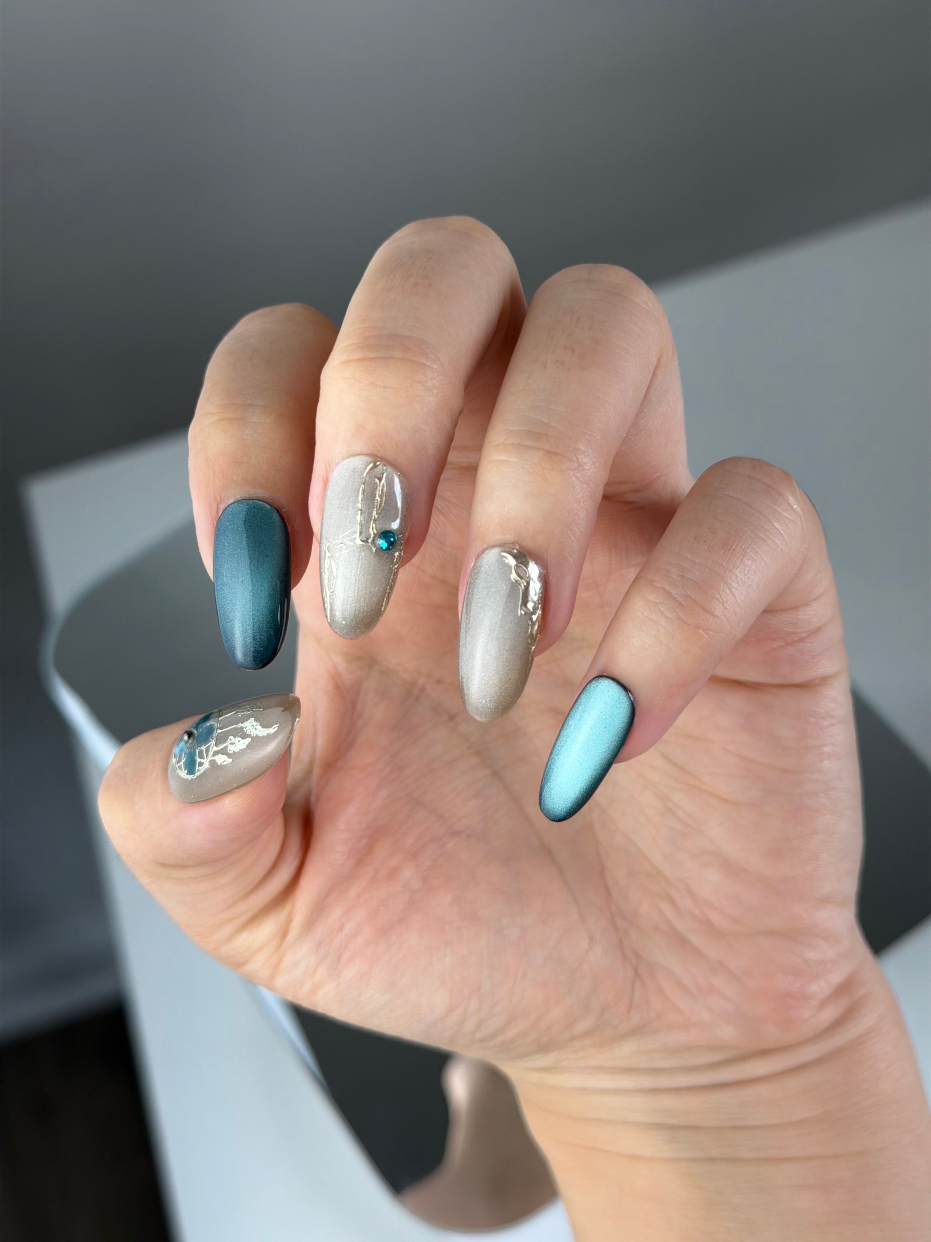 TEAL GLOW
